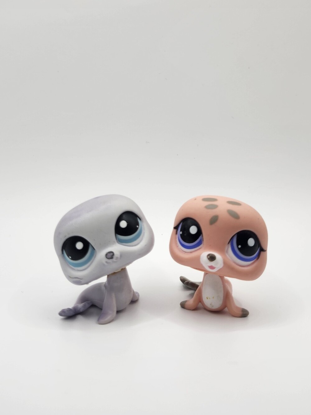 Authentic Littlest Pet Shop Seal Pair - LPS #1076 and #2686 Hasbro Grey Frosted